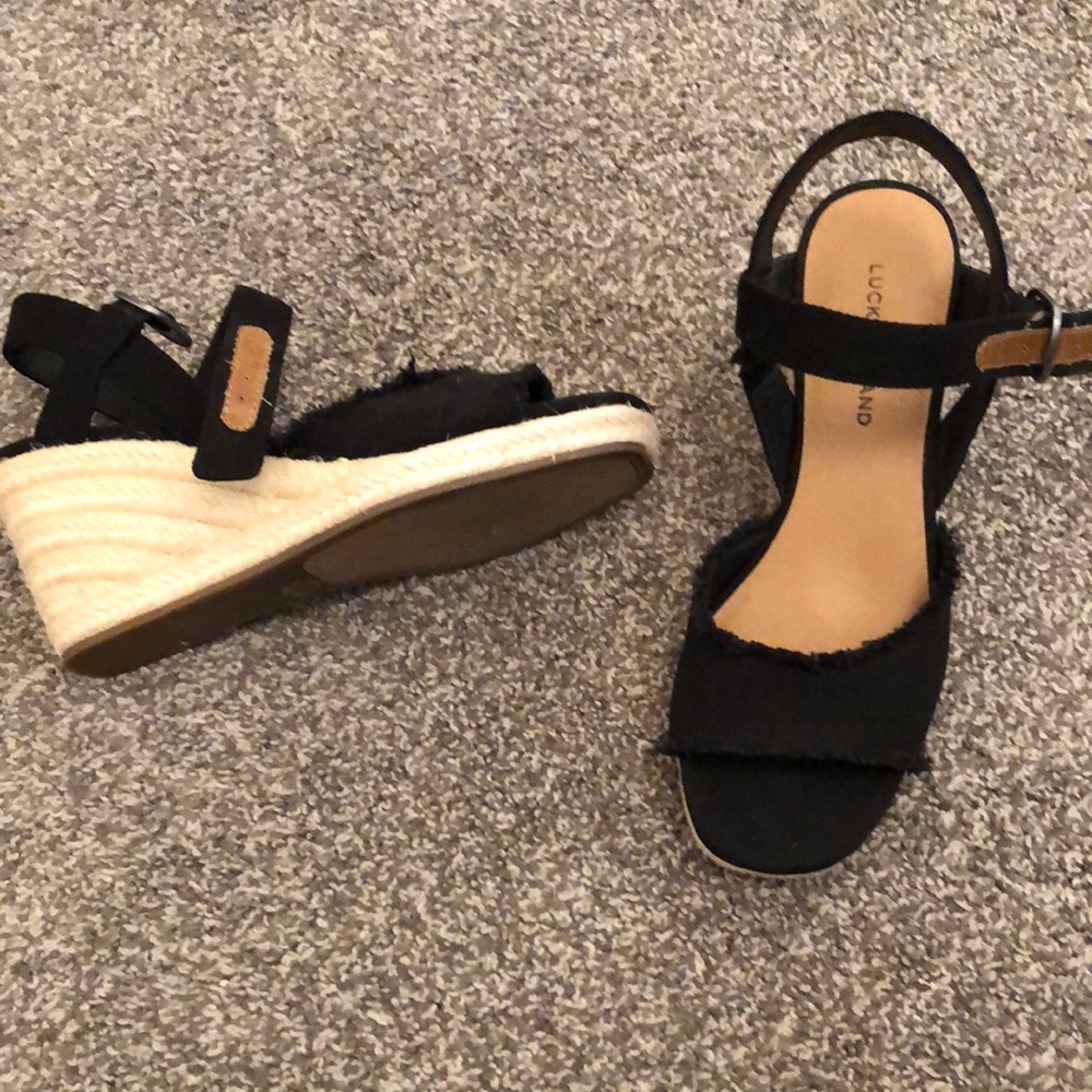 Lucky Brand Black Wedge Sandals - Picture 4 of 6